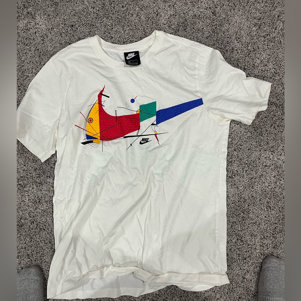 Nike shirt white